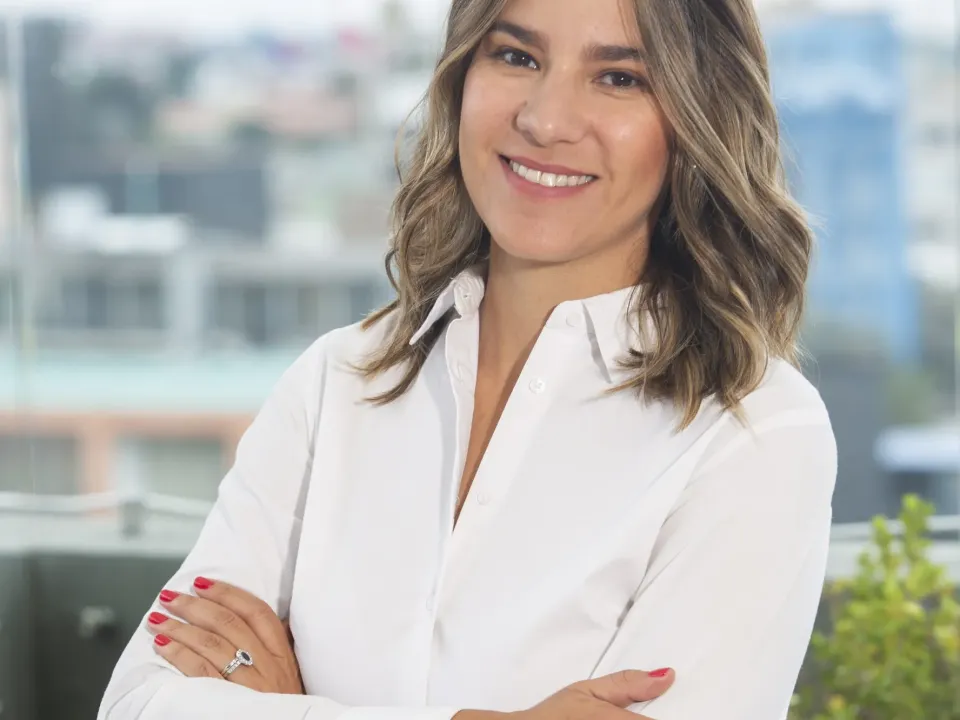 Sara Vélez, Primera Mujer en la Dirección Ejecutiva de Agremgas