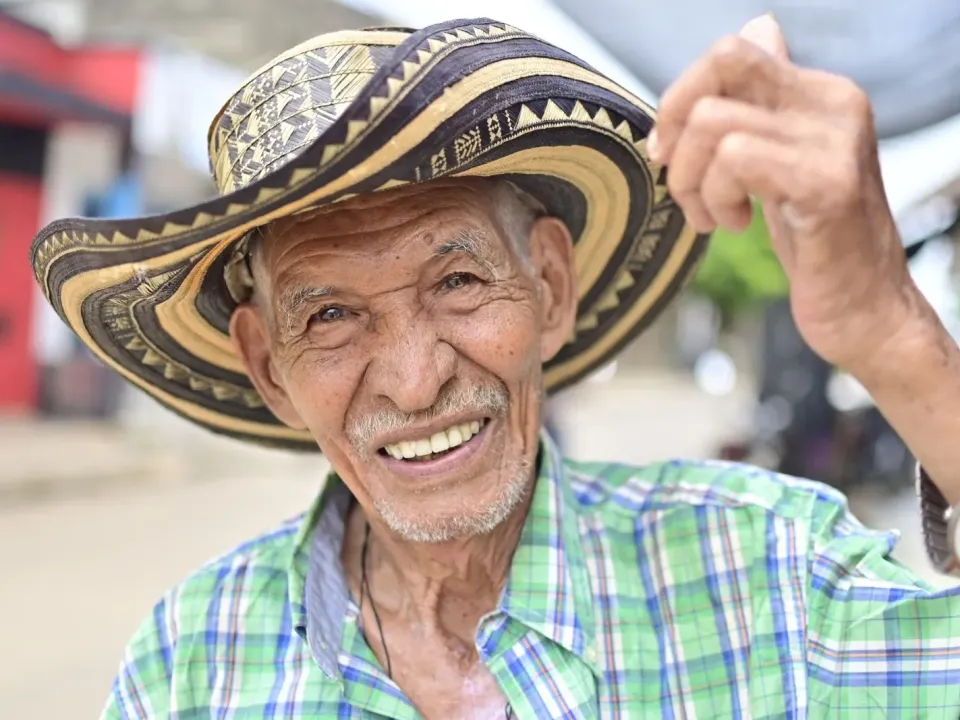 Adulto Mayor podrán cobrar desde hoy hasta el próximo 13 de junio