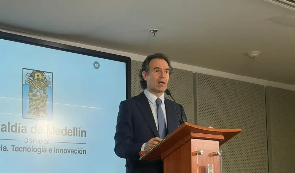 Gerencia de Afinia fue vendida por 8 millones dólares y está en crisis: Alcalde de Medellín