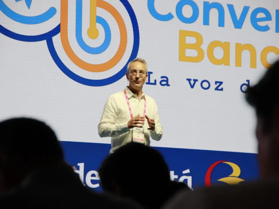 Queremos una economía más volcada al ahorro y a la inversión: Asobancaria