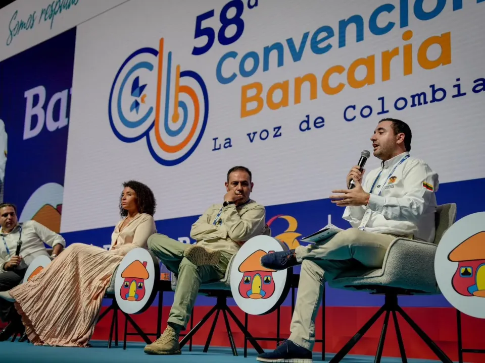 Gobernador Arana presentó a banqueros propuesta para estimular inversión en Bolívar