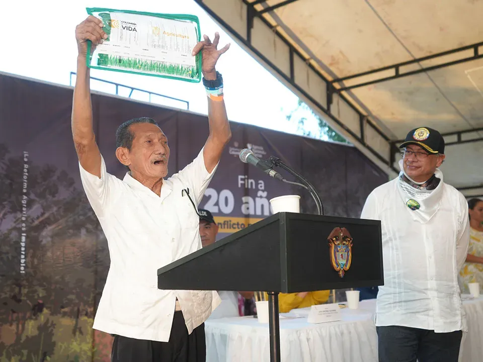 Crear fuerza especial de paz de Policía en Bolívar, ordenó Petro