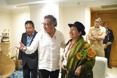 Presidente Gustavo Petro sostiene reuniones bilaterales enfocadas en sostenibilidad, relaciones internacionales y cooperación educativa.