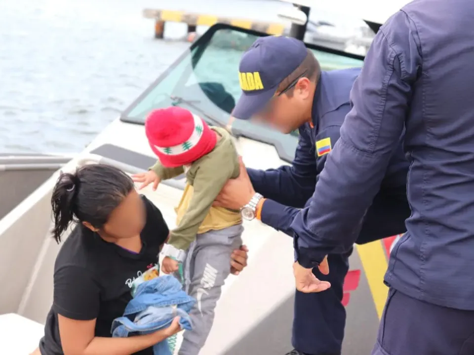 Armada rescató 22 migrantes irregulares cerca a San Andrés