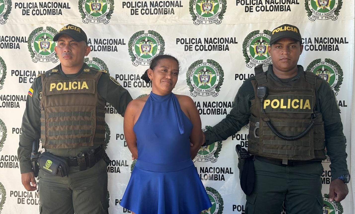 Tenía casa por cárcel y la sorprenden en una rumba en Magangué