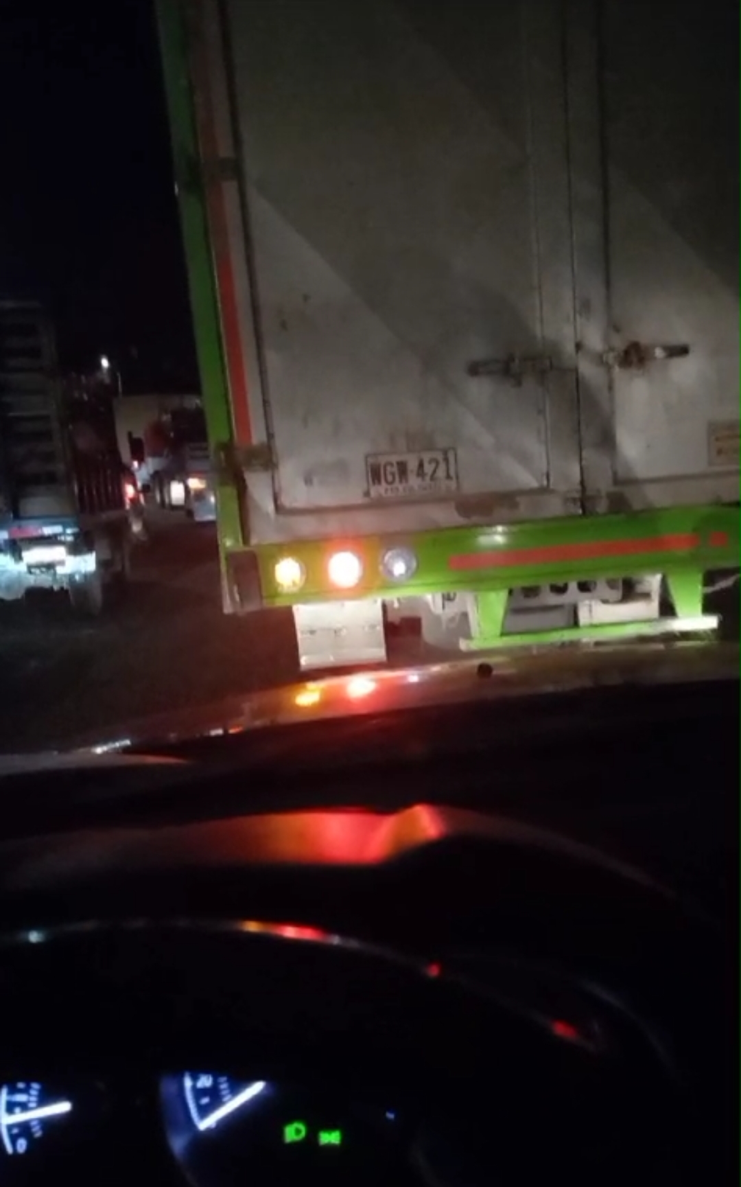 Descomunal trancón en Mamonal