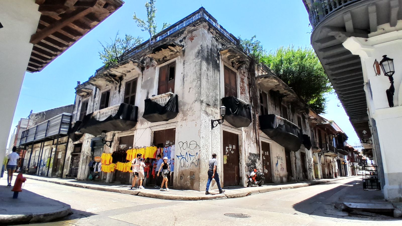 Aval a Alcaldía para intervenir 58 casas ruinosas en Centro Histórico de Cartagena