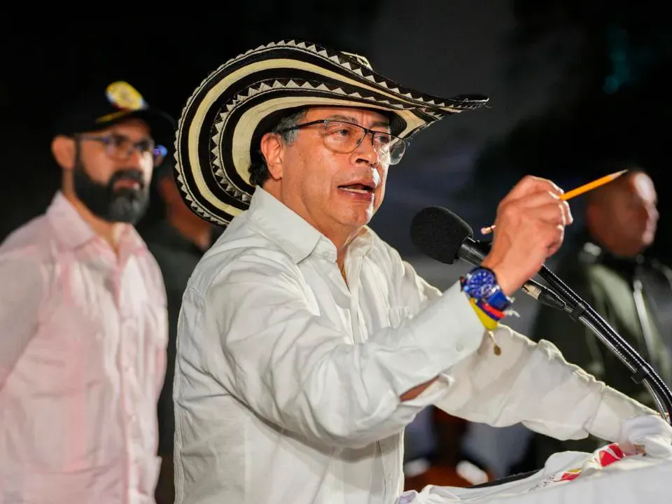 ‘Las tarifas de energía que hoy nos cobran en Colombia son ilegales’: Petro