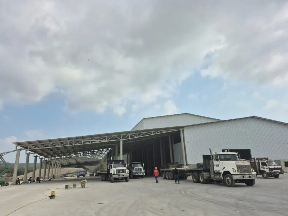 ¡Pronto culminará la ampliación de la bodega de Cemento País!