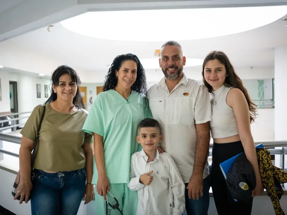 Por primera vez en Colombia, médicos restauran función biventricular del corazón de niño de 8 años