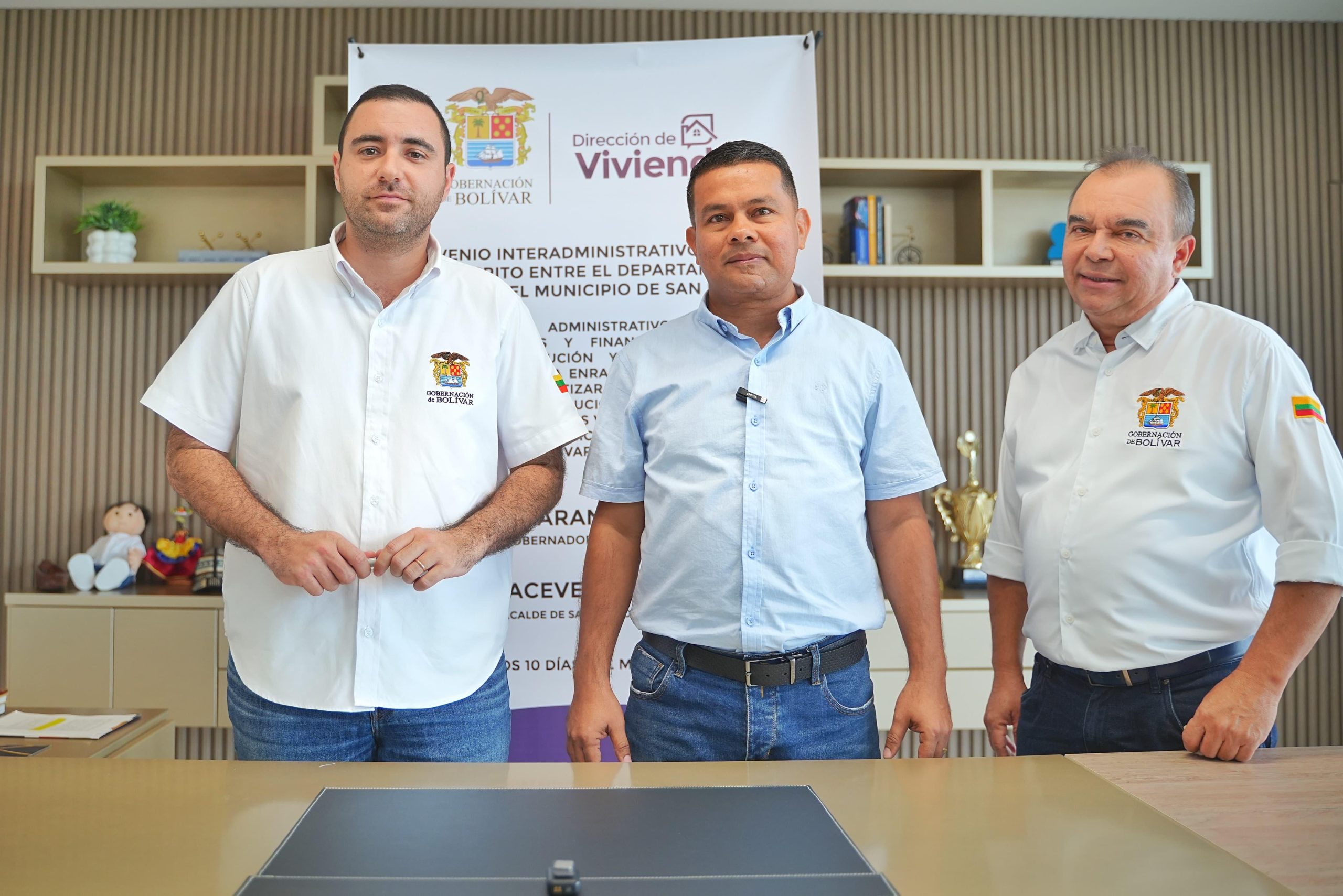 Gobernador firma convenio para que 300 familias de San Pablo tengan ...