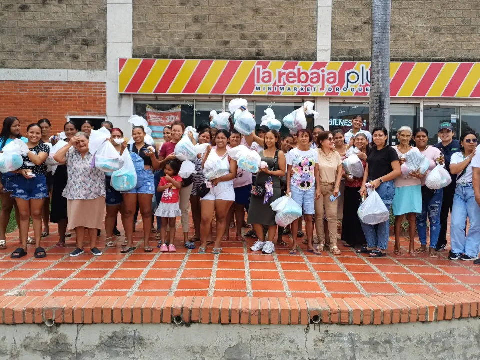 Fundación Social Copservir entrega ayudas a afectados por inundaciones en Las Malvinas