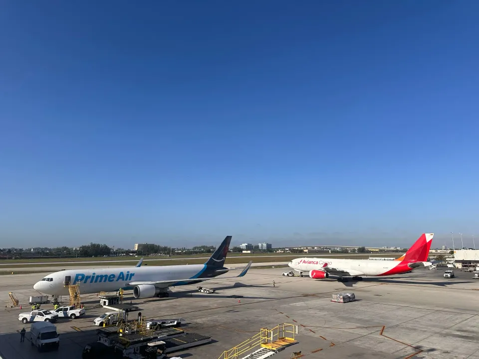 Avianca Cargo anuncia acuerdo de colaboración con Amazon Air Cargo 