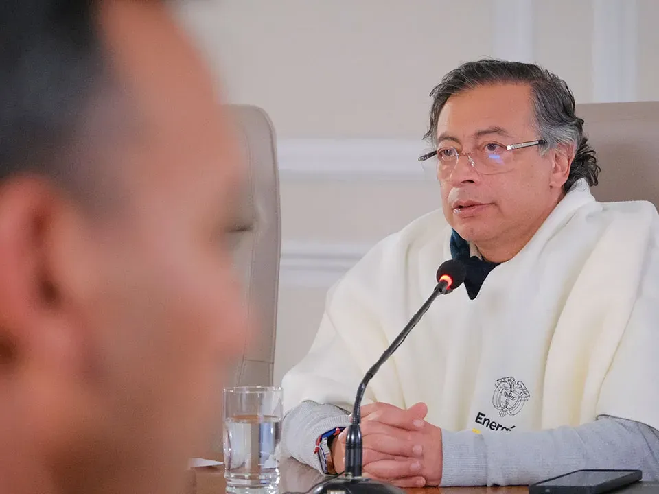 ‘Yo no subí delincuentes a las tarimas sino personas presas en rehabilitación: presidente Petro sobre evento de paz en Medellín