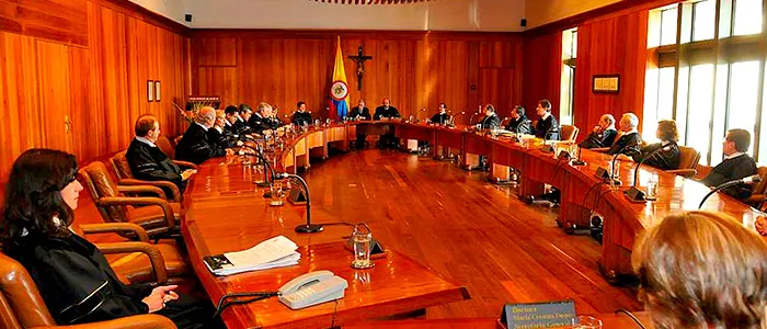 Suspenden provisionalmente decretó que fijó salario mínimo para 2026