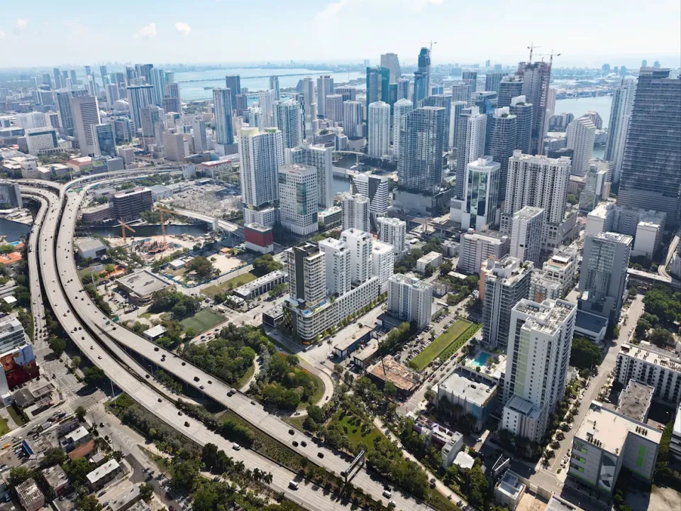 Mercado inmobiliario de EE. UU. se rinde a los pies de los compradores colombianos