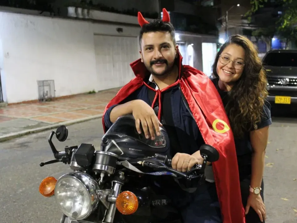 Halloween aceleró movilidad urbana: viajes en moto crecieron hasta 40 %