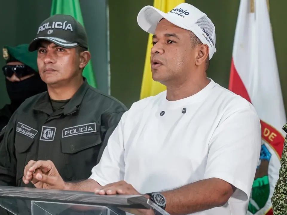 Histórico: Alcalde Yahir Acuña anuncia cobertura  del 100% del calendario escolar para 2026 del PAE en Sincelejo