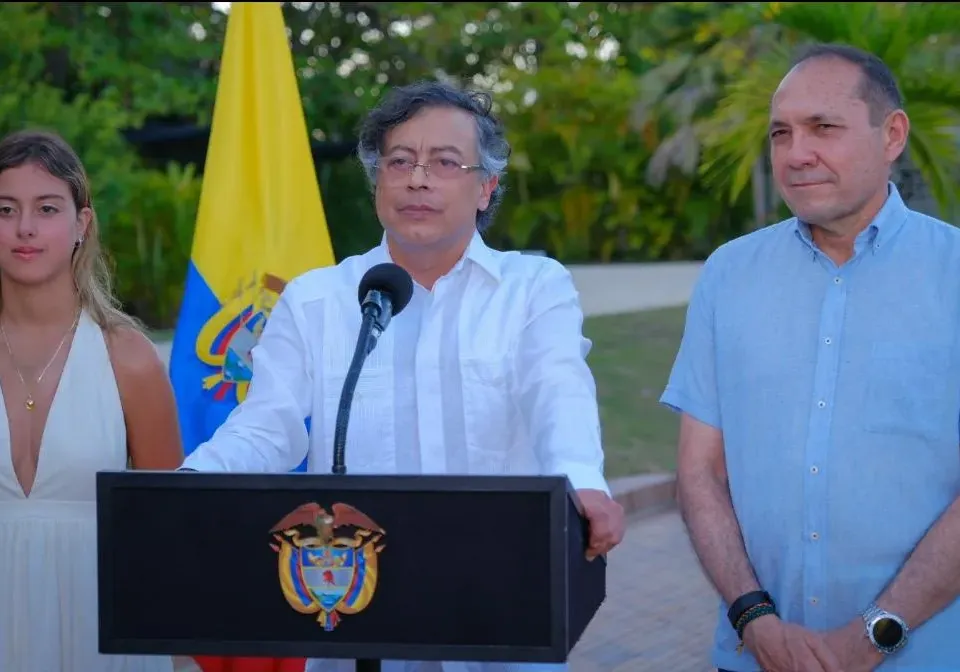 Salario mínimo de 2 millones de pesos decretó gobierno