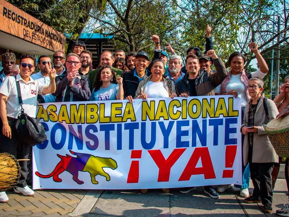 Con inscripción de comité, se activa camino hacia una Constituyente, que apoya el Gobierno