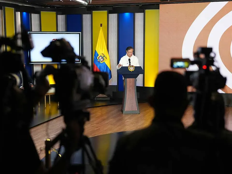 Presidente Petro denunció defraudación billonaria al erario con software de la Dian; la cifra alcanza los $8 billones