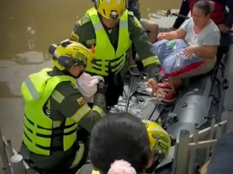 Policía Nacional lideró ayuda humanitaria durante emergencia invernal en Córdoba