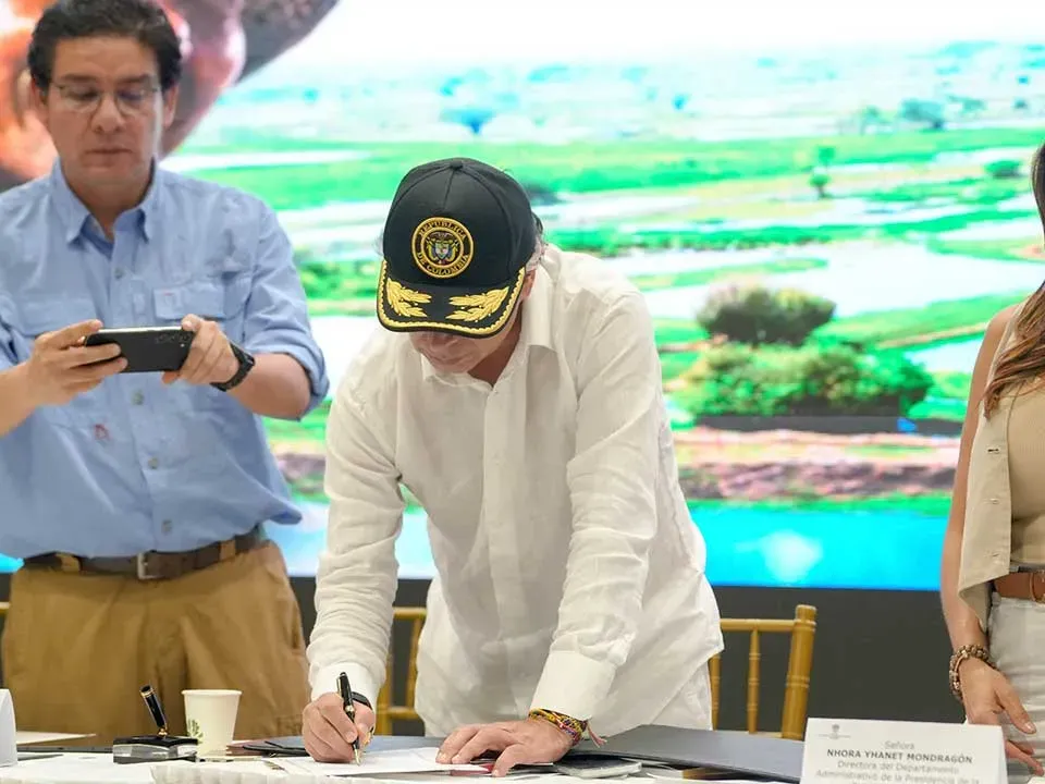 Presidente Petro firma Ley de Jurisdicción Agraria, creada “para hacer la paz y beneficiar al campesinado”