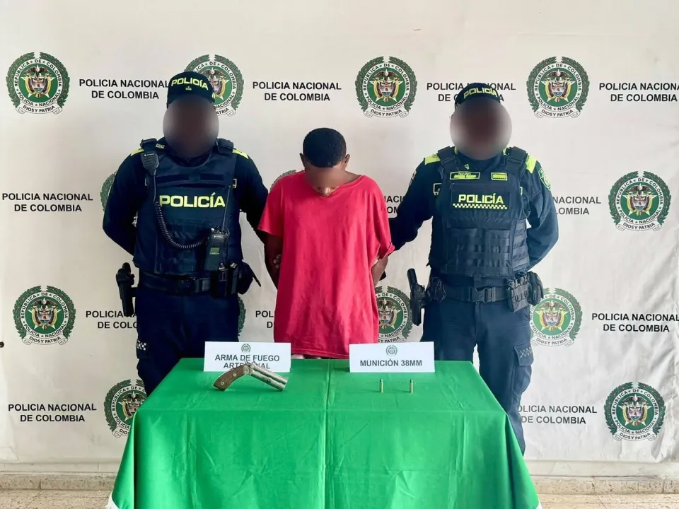 Incautan dos armas y capturan a dos personas en Pasacaballos