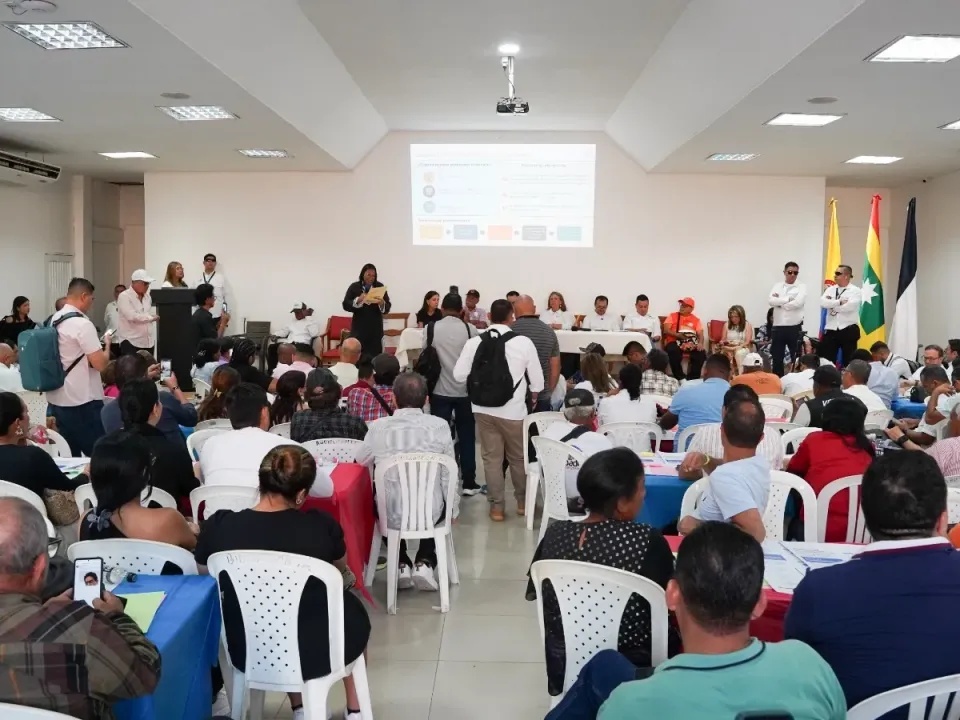 Superservicios reafirma compromiso con usuarios de energía y gas