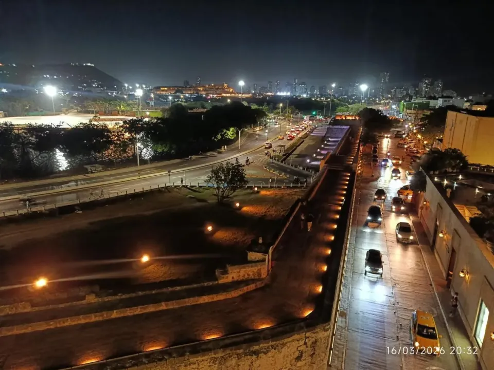 Cartagena avanza en un 88 % la iluminación interna de sus murallas