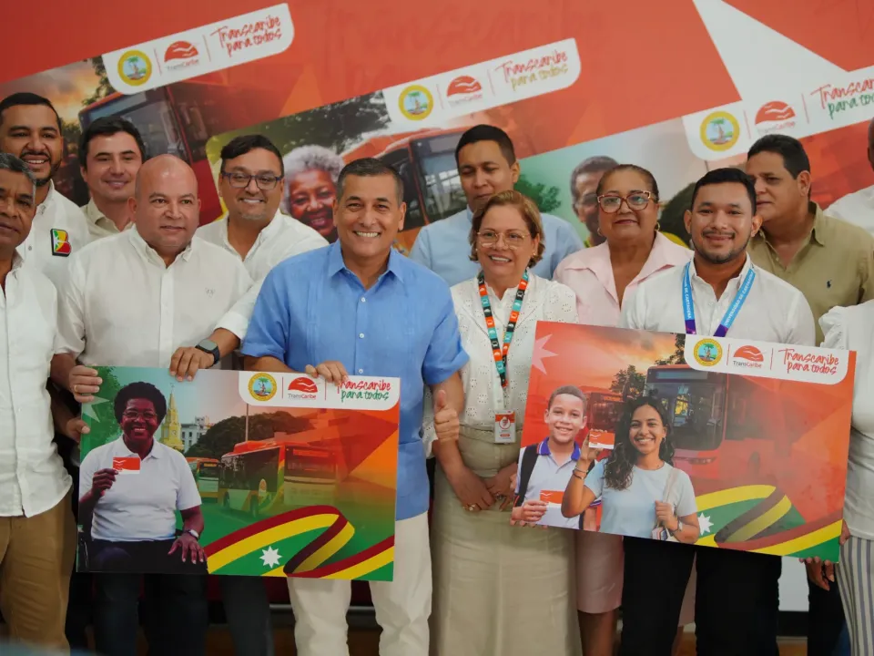 Dumek Turbay sanciona tarifa diferencial de TransCaribe para población priorizada