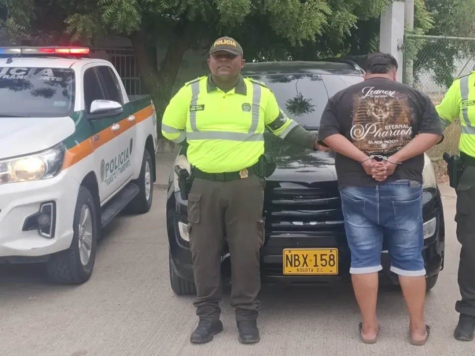 Cayó con camioneta robada en plena vía Cartagena-Barranquilla
