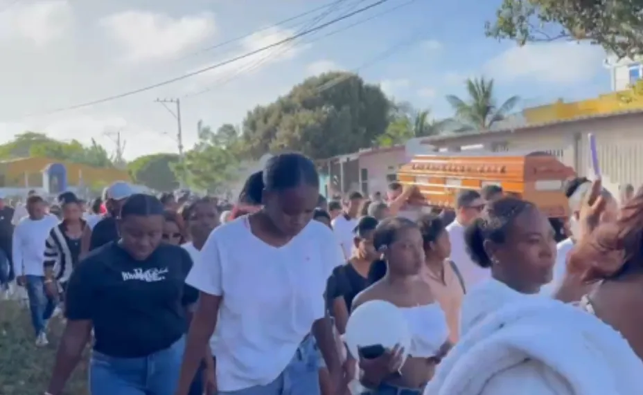 Punta Canoa dio último adiós a joven asesinado en cancha de golf en zona norte de Cartagena