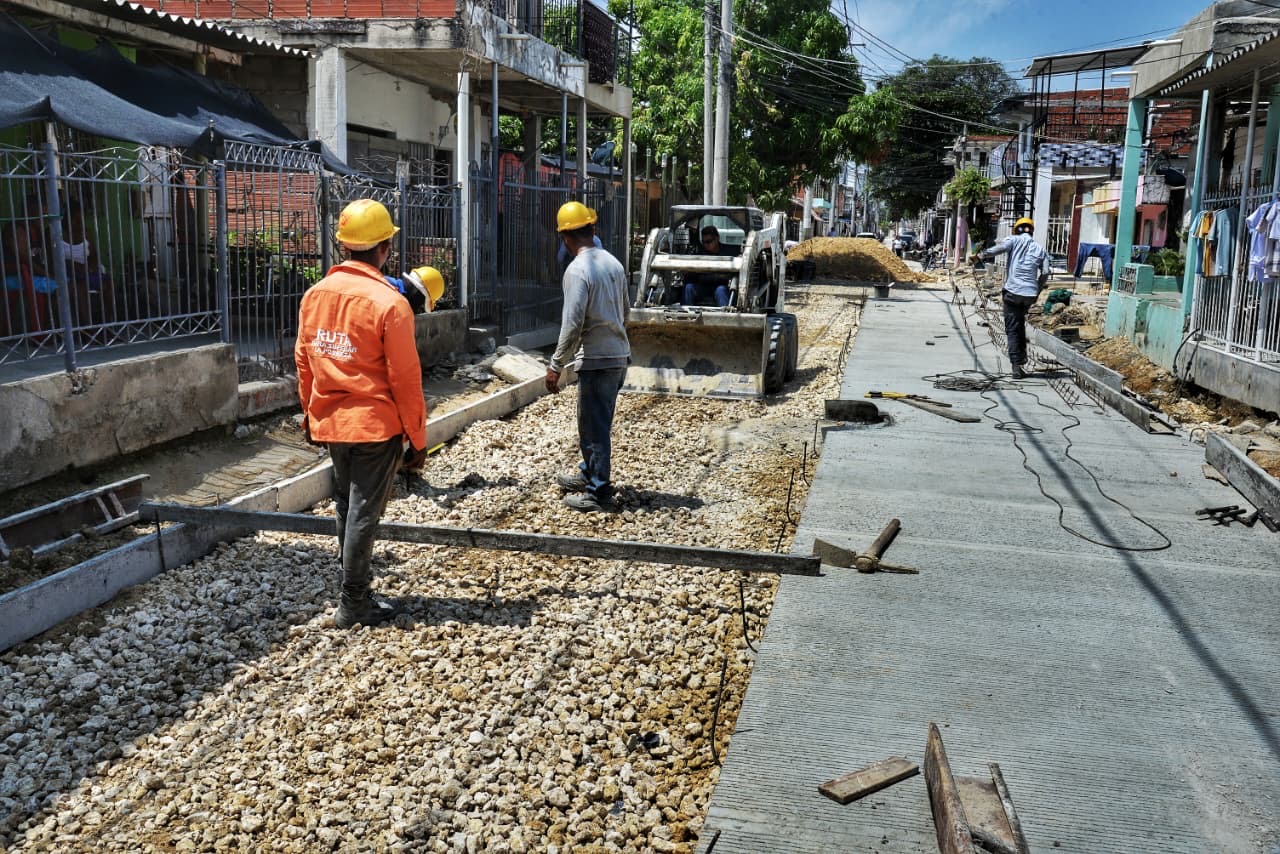 La calle de la Antena en Olaya Herrera ya alcanza 85 % de avance y beneficiará a más de 230 familias