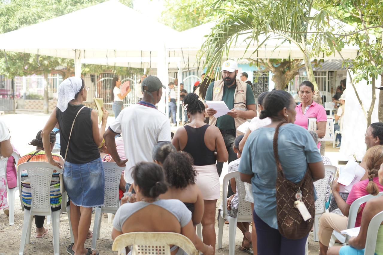 Más de 230 familias fueron atendidas en jornada de Planeación en tu Barrio en Flor del Campo