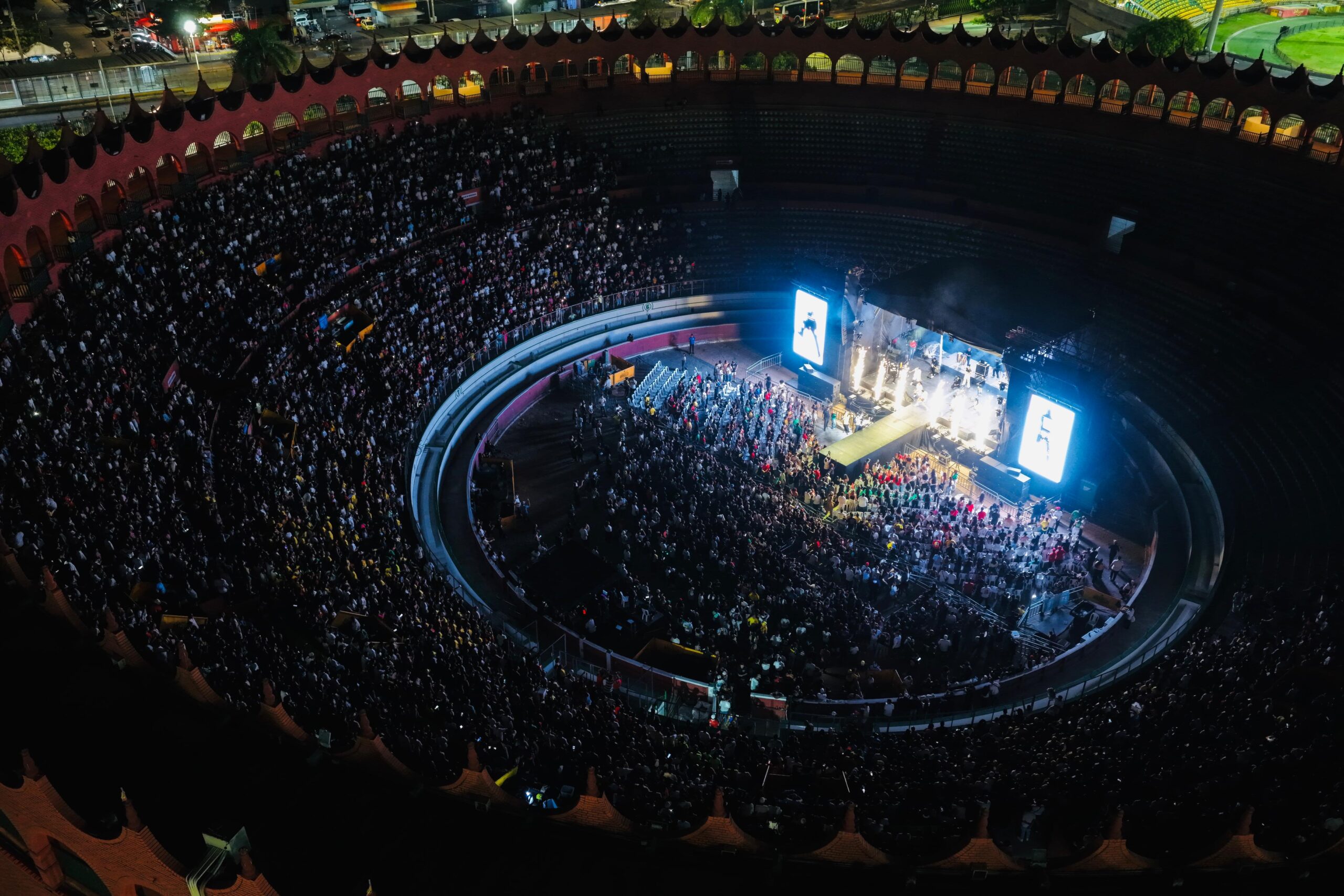 Con lleno total y artistas de lujo, Cartagena continuó la celebración de sus 493 años