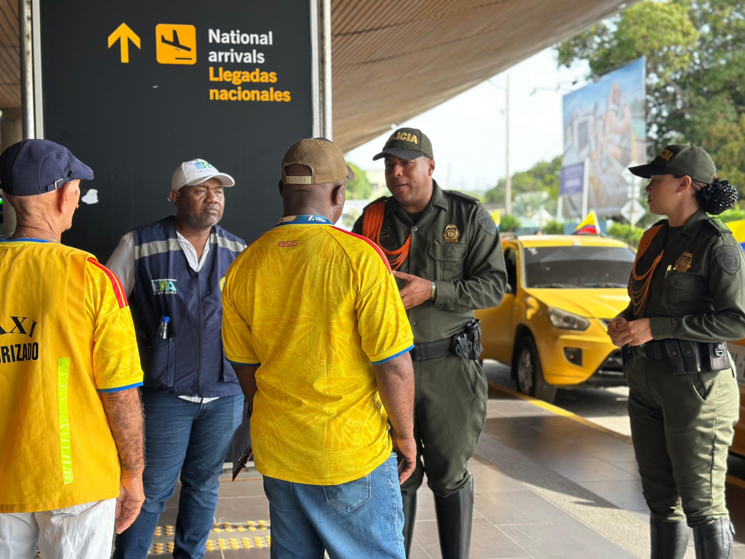 Policía adelanta campaña de protección animal y ambiental en el aeropuerto de Cartagena
