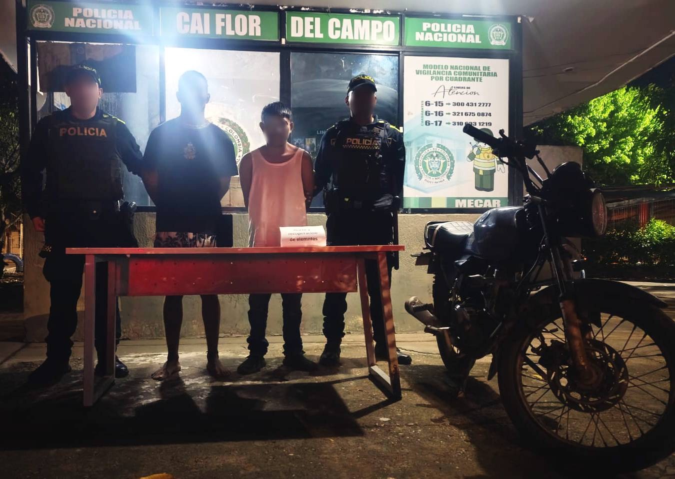 Caen ‘Javie’ y ‘Alejo’ en moto y con un celular hurtado en Bicentenario