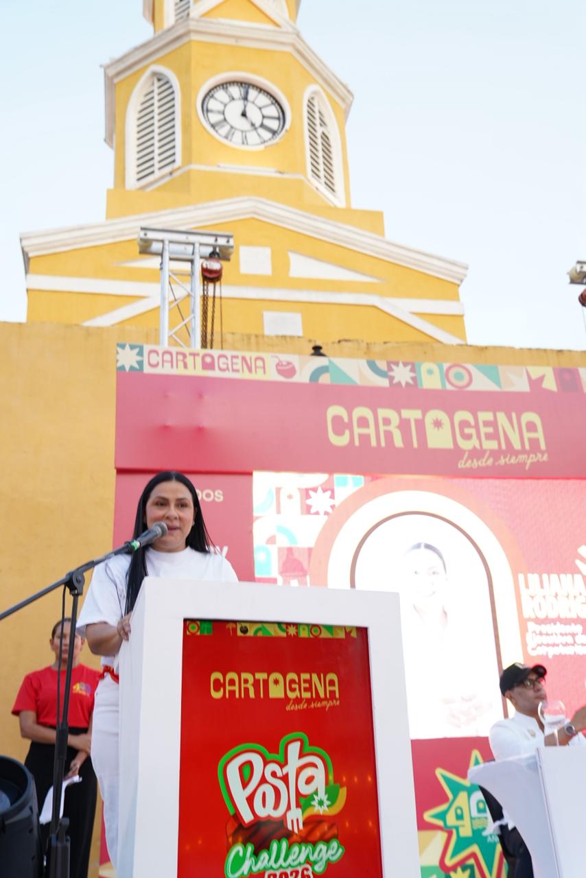 Posta Challenge reúne 16 versiones de la posta cartagenera en la Plaza de los Coches