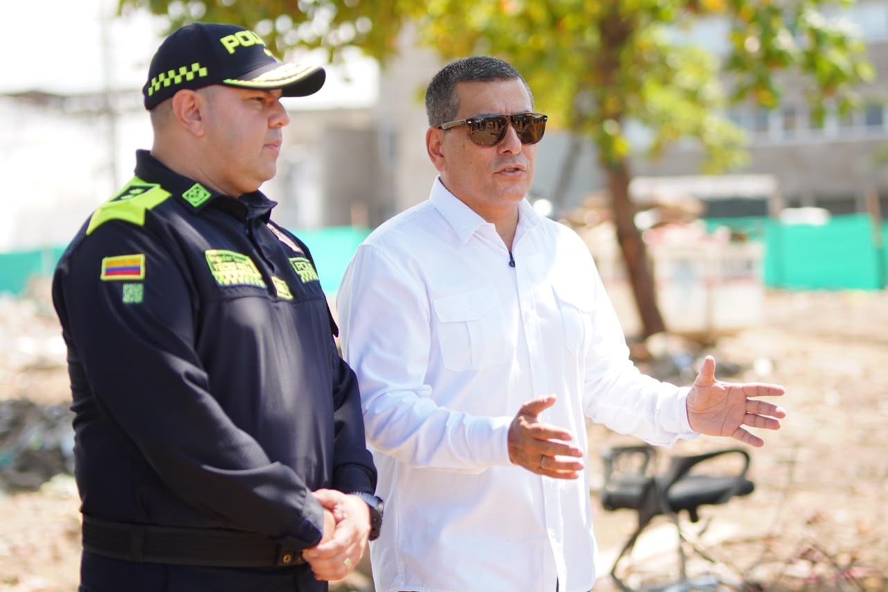 Dumek Turbay pide mantener al general Gelver Peña al frente de la Policía de Cartagena