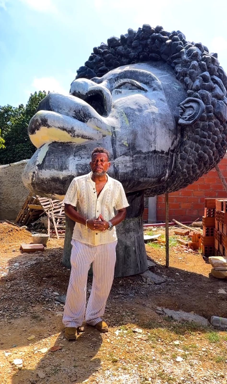 “Luna de Bembeo” nuevo símbolo cultural de Tierra Baja y engalanará glorieta del nuevo acceso a la comunidad