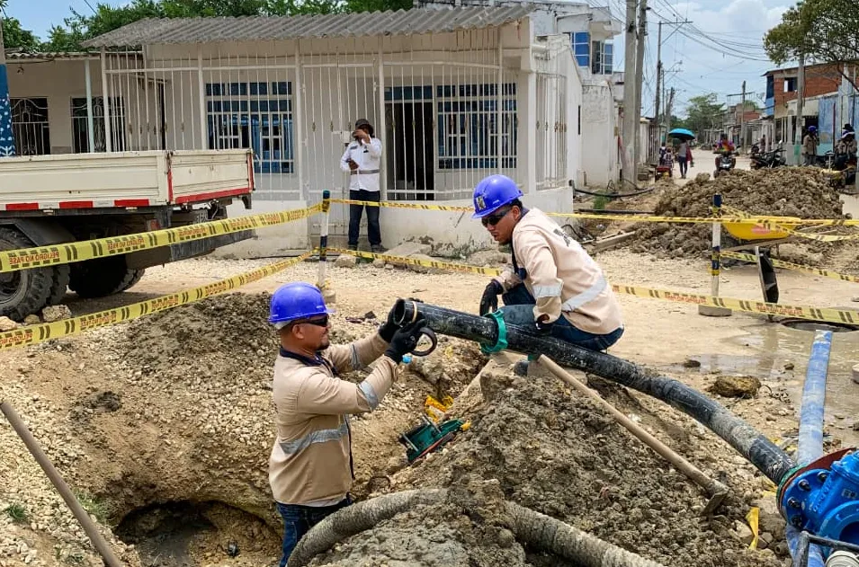 Aguas de Cartagena avanza renovación de redes del acueducto en Olaya Herrera