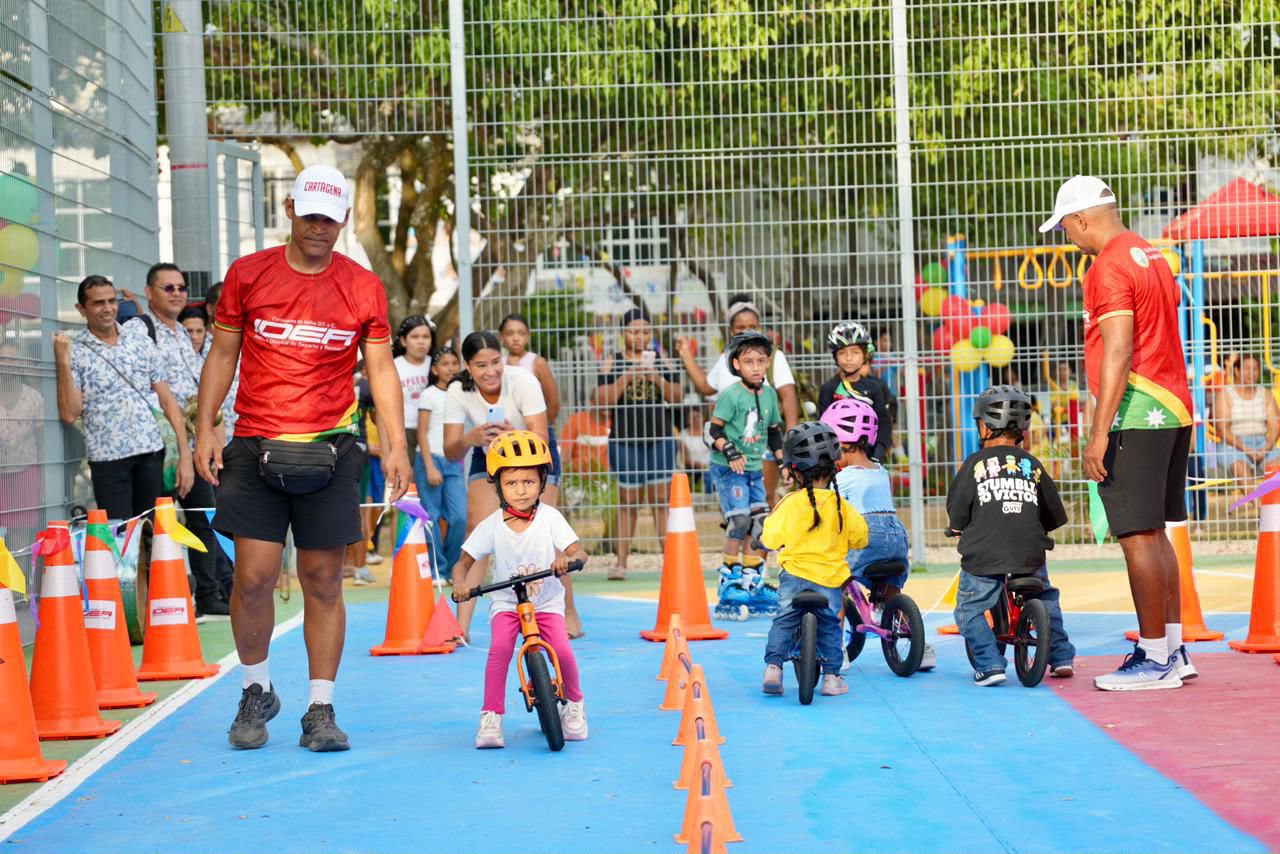 Alcalde Dumek entrega Parque de la Inmaculada Concepción en Villas de La Candelaria: más de 8.000 personas disfrutan de un escenario óptimo