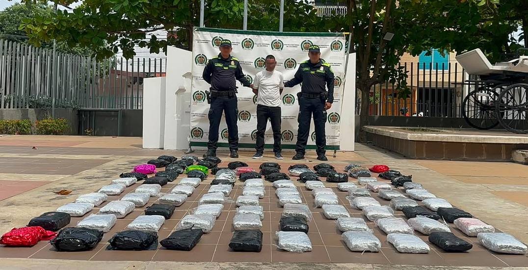 Capturan a sujeto con más de 80 paquetes de marihuana valorados en $200 millones