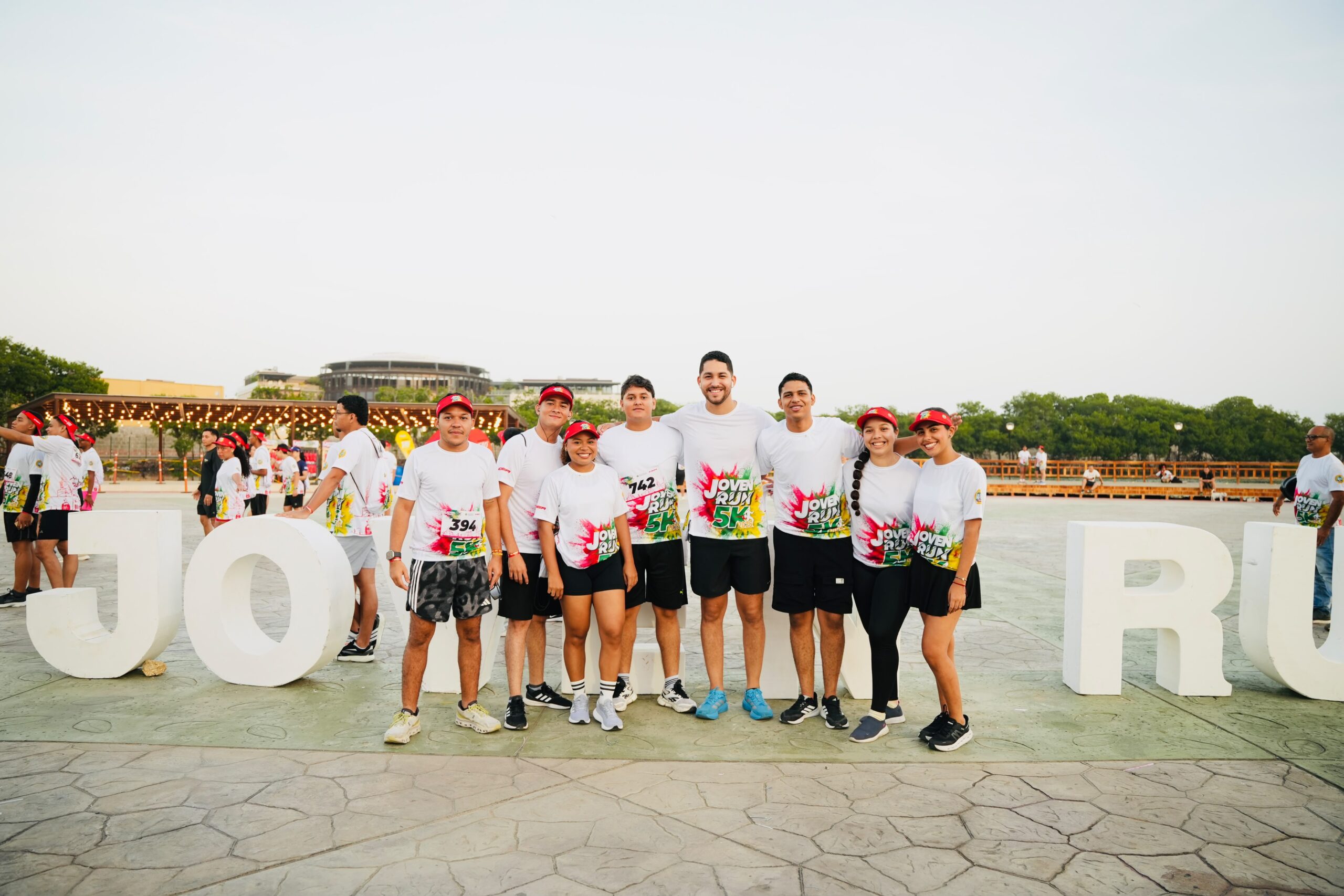 JovenRun 5K reunió a más de mil jóvenes que, esta vez, corrieron por Colombia