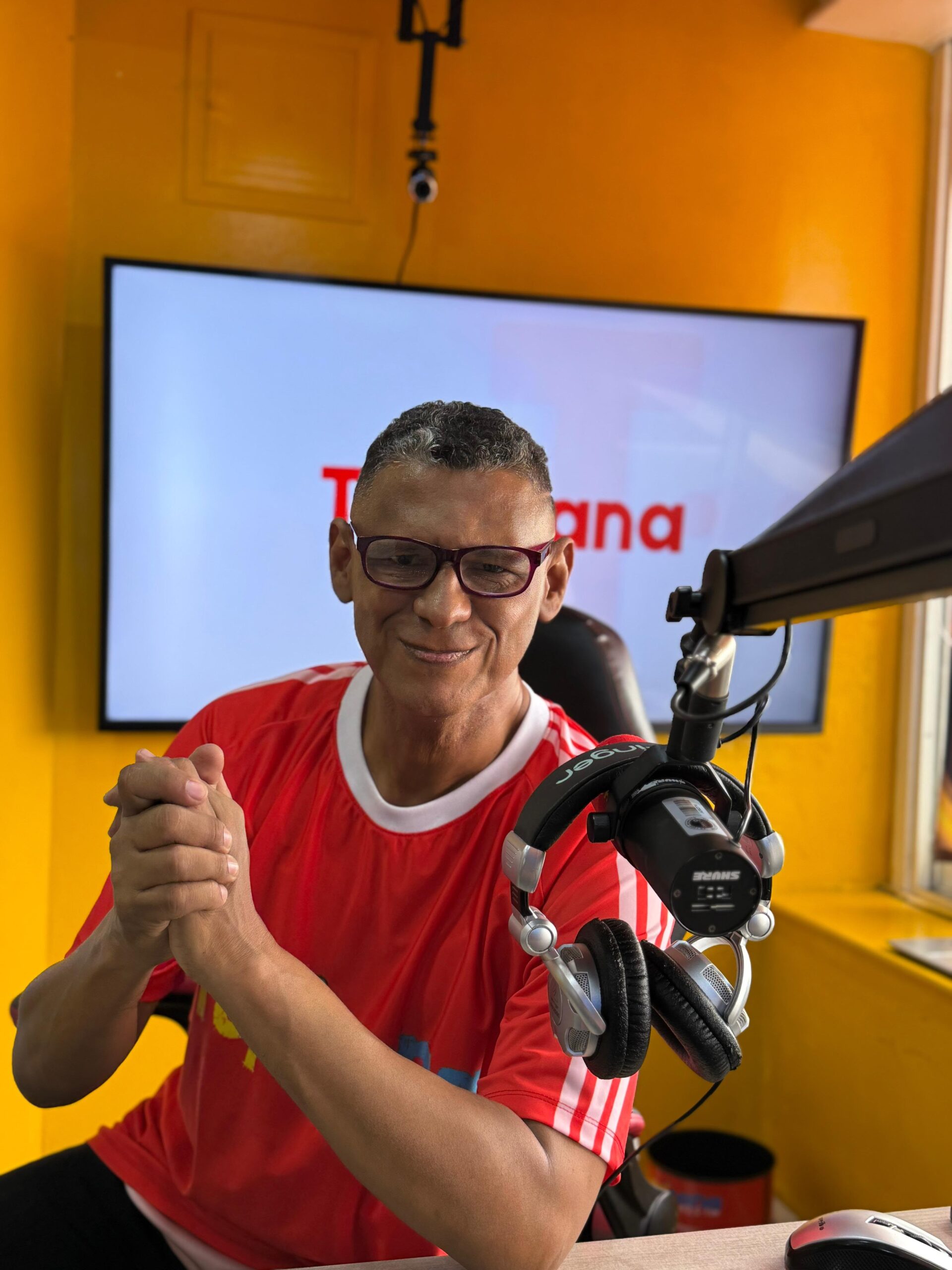 El Dj Wilson Sierra en Retropicana