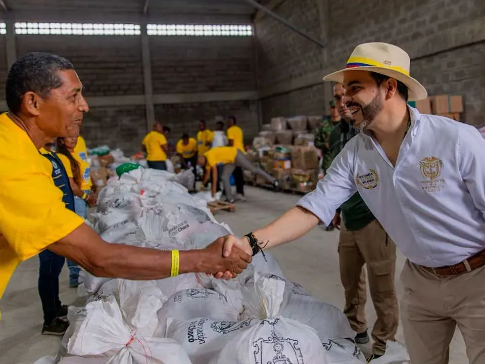 Presidente De La Espriella verificó la entrega de las primeras 480 toneladas de materiales para el Chocó