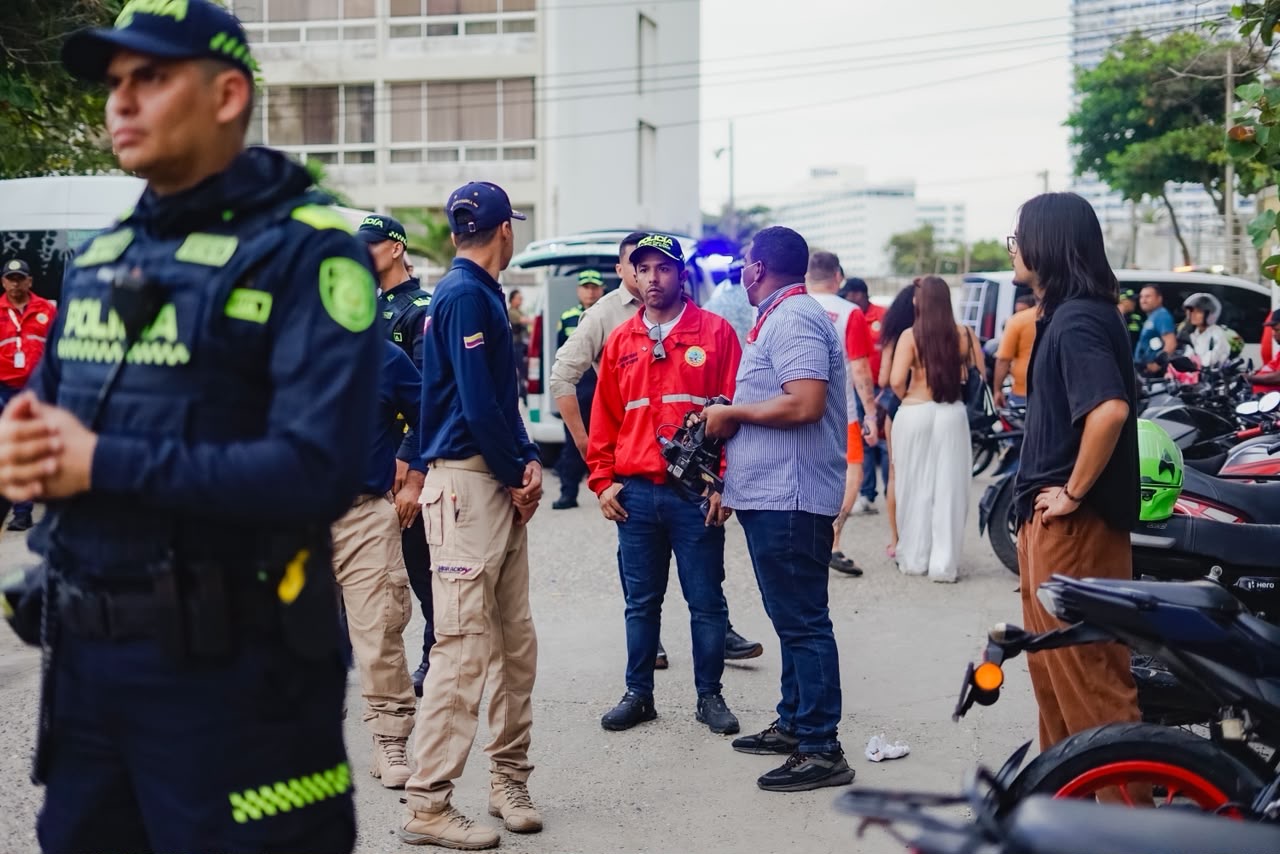 Distrito despliega megaoperativo en Playa Hollywood para combatir la trata de personas y reforzar la seguridad
