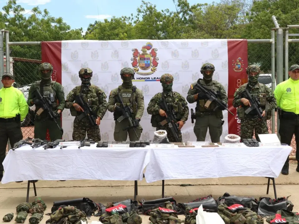 Ejército dio muerte a dos presuntos guerrilleros del ELN e incautó 1.5 toneladas de explosivos en Norte de Santander