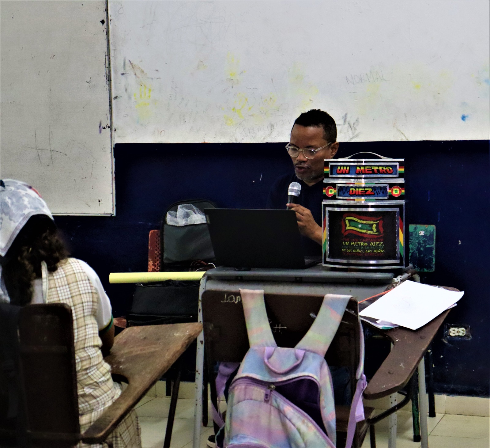 Un radio picó pone a sonar voces, historias y derechos de niños, niñas y jóvenes en Cartagena